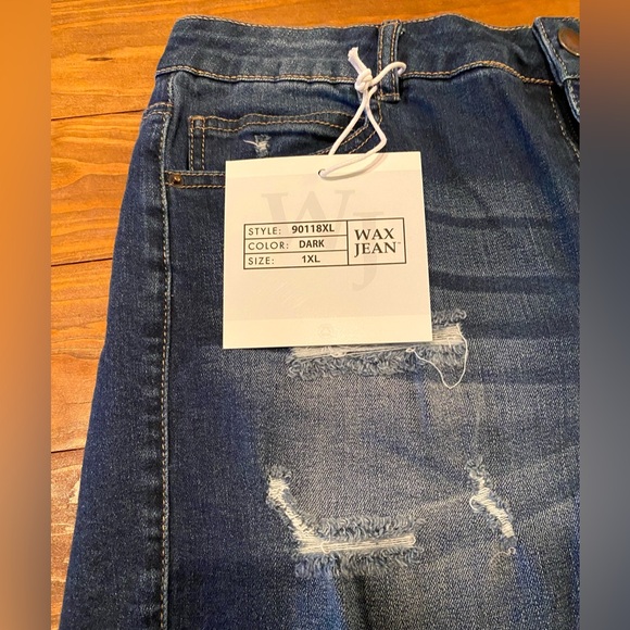 Women's Plus Size 1XL flower embroided Curvy Denim Jean Ripped Shorts Wax Jeans - Picture 8 of 15